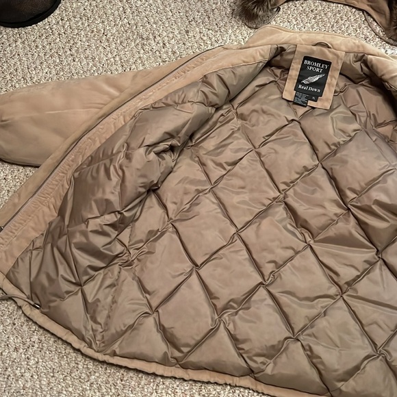 LIKE NEW BROMLEY SPORT DOWN JACKET XL - Picture 3 of 8